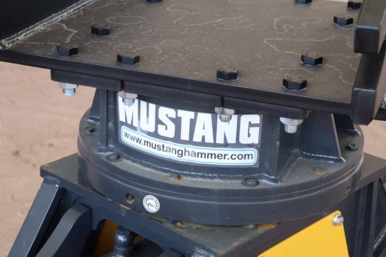 Grab Mustang GRP750CH 2024 New Mustang GRP750CH 2024 1 image 13
