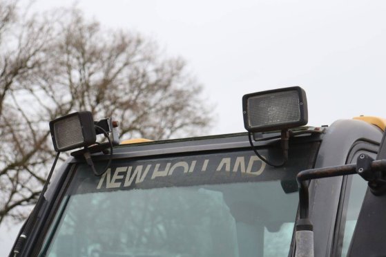 New Holland LM 410 Diesel Telehandler 2000 LM 410 2000 2 image 13