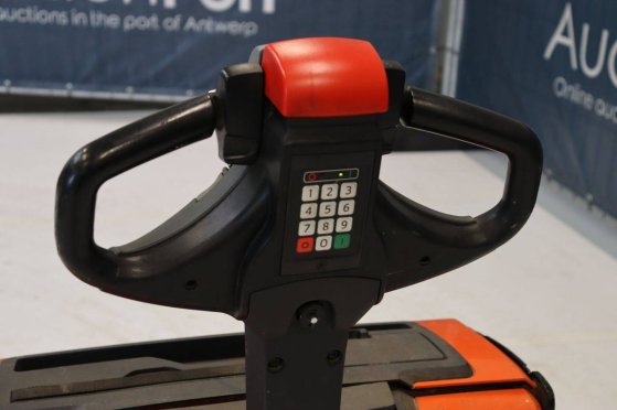 BT Electric Pallet Truck BT 2 Pallet trucks image 13