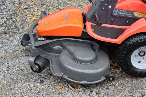 Zitmaaier Husqvarna R422Ts AWD Benzine 2014 R422Ts AWD 2014 2 image 13