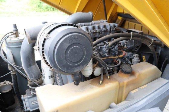 Compressor Atlas Copco XAS 67DD PE Diesel 2005 XAS 67DD PE 2005 2 Compressors image 13