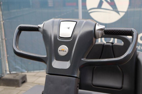 Electric Tractor Still LTX 20 Electric LTX 20 2 Tractor Units image 13