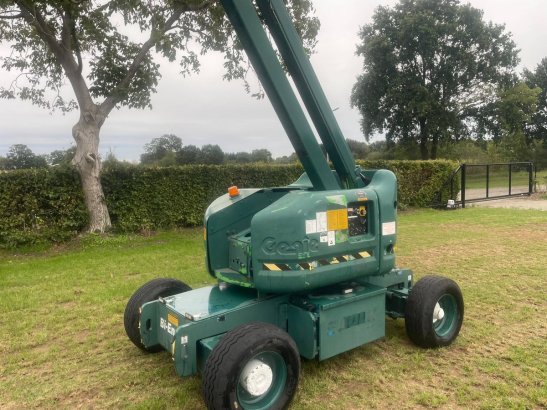 Genie Z-45/25J Articulated Boom Lift Electric+Diesel 15.8m 2001 Z-45/25J 2001 2 image 28