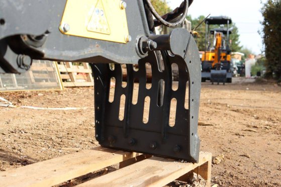 Mustang GRP150 CW05 2025 Sorting Grab New Mustang GRP150 2025 1 image 13