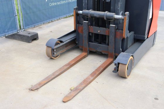 Fenwick-Linde R14HD-01 Electric Reach Truck 1400kg 9.0m 2017 Fenwick-Linde R14HD-01 2017 2 image 13