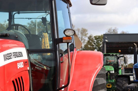 Tractor Massey Ferguson 6490 Dyna-6 Diesel 175hp 2008 Massey Ferguson 6490 Dyna-6 2008 2 image 28