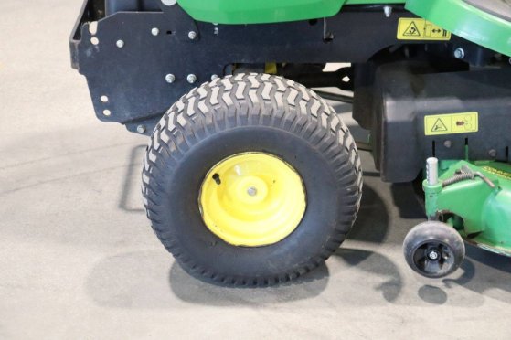 John Deere X950R Diesel Ride-on Mower 2014 John Deere X950R 2014 2 image 14