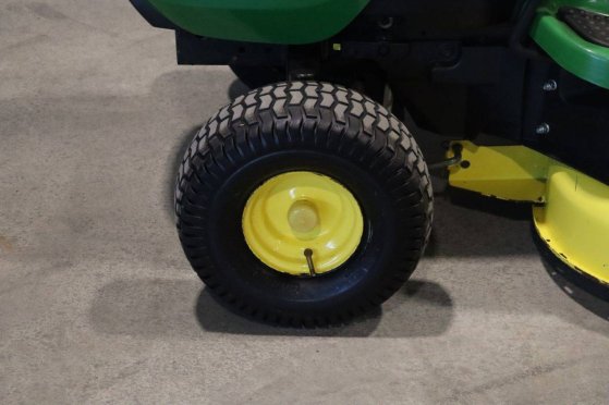 John Deere X135R Petrol Ride-on Mower 2016 John Deere X135R 2016 2 image 14