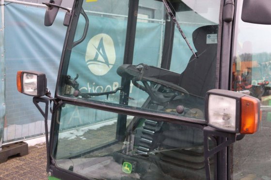 John Deere 1505 Diesel Ride-on Mower 2008 John Deere 1505 2008 2 image 14