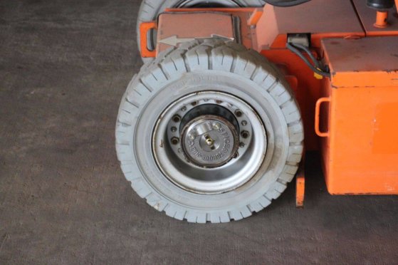 JLG E300AJP Electric Articulated Boom Lift 11m 2013 E300AJP 2013 2 image 14
