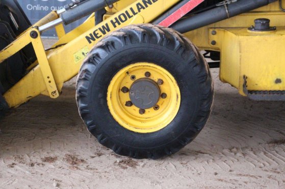 New Holland B80B Diesel 72kW 2017 Backhoe Loader B80B 2017 2 image 14