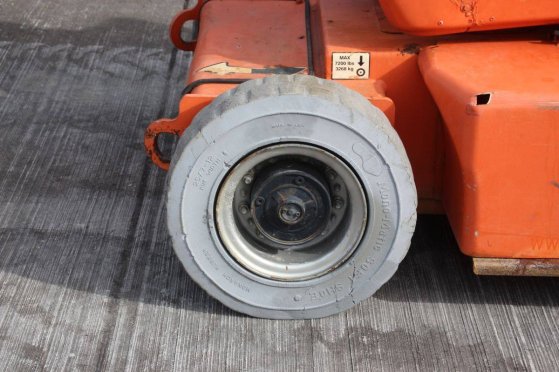 JLG E400AJPN Electric Articulated Boom Lift 14m 2007 E400AJPN 2007 2 image 14