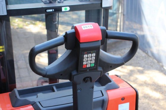 Toyota SWE200D Electric Stacker 2000kg 2.1m 2023 SWE200D 2023 2 image 14