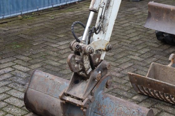 Mini excavator Takeuchi TB016 Diesel 9kW 2001 TB016 2001 2 image 14