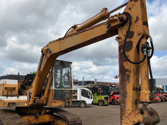 Crawler excavator Liebherr P900B Diesel 1988 P900B 1988 2 Crawler Excavators image 29