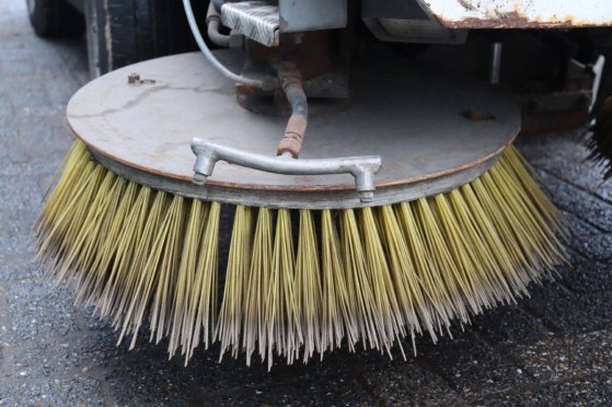 Tennant A60 Diesel Sweeper 2006 TENNANT A60 2008 2 image 14
