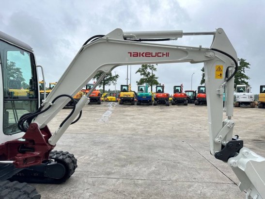 Midi excavator Takeuchi TB140C Diesel 2014 TB140C 2014 2 Crawler Excavators image 14