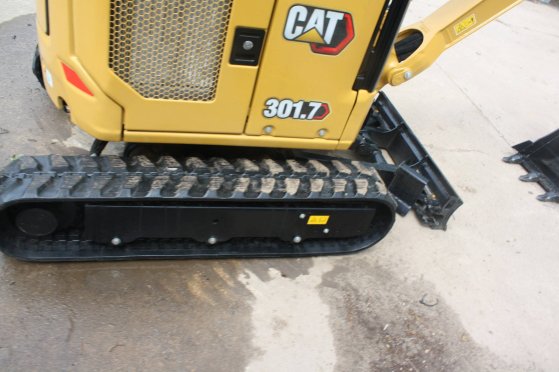 Mini excavator Caterpillar 301.7CR Diesel 18kW 2021 301.7CR 2021 2 image 14