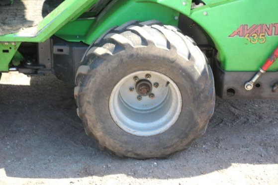 Avant M635 Diesel Articulated Loader 2010 with Attachment M635 2010 2 Wheel Loaders image 14