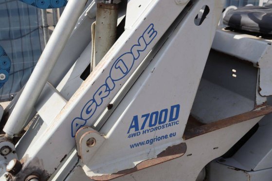 Articulated loader AgriOne A700 Diesel 22.8kW 2008 Agrione A700 2008 2 Wheel Loaders image 14
