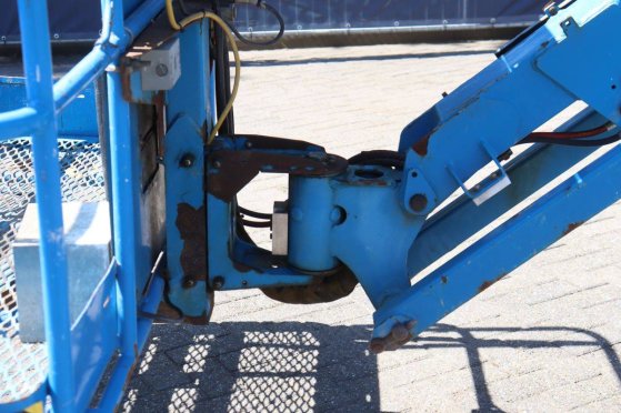 Telescopic boom lift Genie S-45 Diesel 227kg 13.2m 2012 S-45 2012 2 image 14