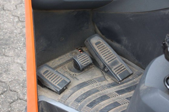 Toyota RRE180 Electric Reach Truck 1800kg 2017 RRE180 2017 2 image 14
