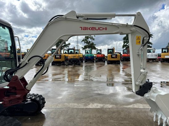 Midi excavator Takeuchi TB135 Diesel 2014 TB135 2014 2 image 14