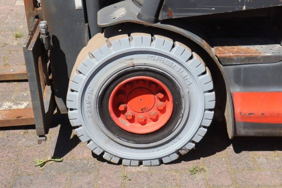 Linde E25L-01 Electric Forklift 2500kg 2017 E25L-01 2017 2 Forklift image 14