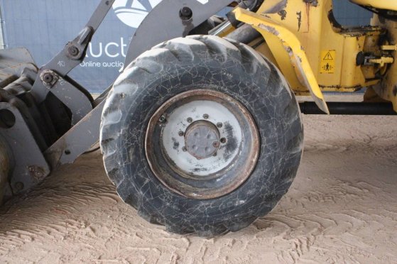 Volvo L45B-TP Diesel Wheel Loader 74kW 2003 L45B-TP 2003 2 Wheel Loaders image 14