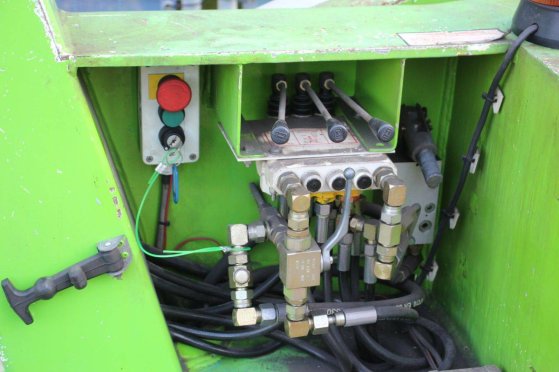 Niftylift HR12 NDE Articulated Boom Lift Electric+Diesel 12.2m 1997 Niftylift HR12 NDE 1997 2 image 14
