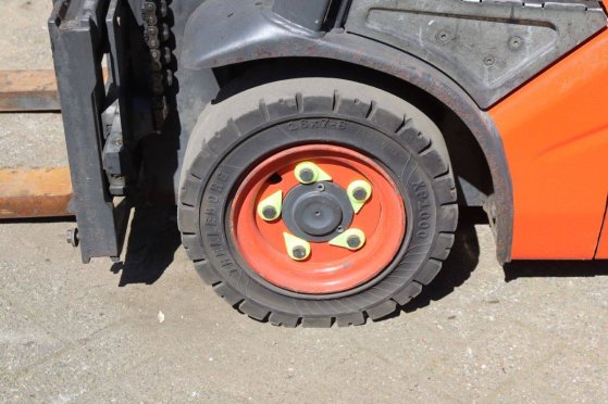 Linde E16 Electric Forklift 1600kg 4m E16 2 Forklift image 14