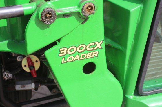 Tractor John Deere 3720 Diesel 44hp 2003 John Deere 3720 2003 2 image 14