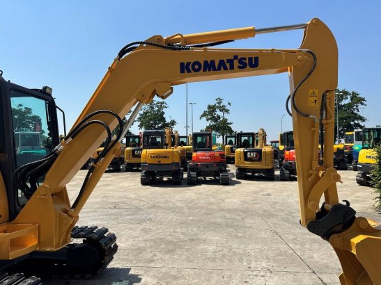 Midi excavator Komatsu PC56-7 Diesel 2016 PC56-7 2016 2 Crawler Excavators image 14