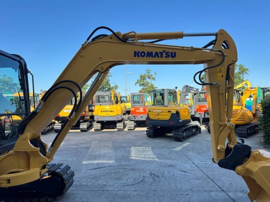 Midi excavator Komatsu PC40MR-2 Diesel 2012 PC40MR-2 2012 2 Crawler Excavators image 14