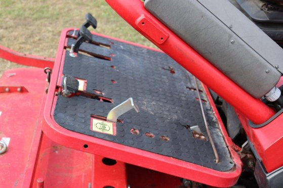 Ride-on mower Gianni Ferrari T2 K-EL Diesel 25kW 2006 Gianni ferrari T2 K-EL 2006 2 image 14