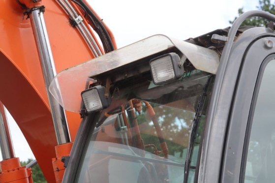 Crawler excavator Hitachi Zaxis ZX130-3 Diesel 69kW 2009 Zaxis ZX130-3 2009 2 Crawler Excavators image 29