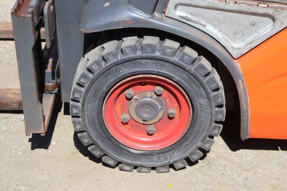 Linde E16-01 Electric Forklift 1600kg 2011 E16-01 2011 2 Forklift image 29
