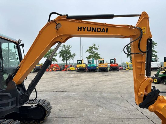 Midi excavator Hyundai R60VS Diesel 2016 R60VS 2016 2 Crawler Excavators image 14