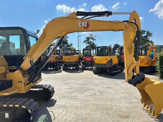 Midi excavator Caterpillar 305.5E2 Diesel 2018 305.5E2 2018 2 Crawler Excavators image 29