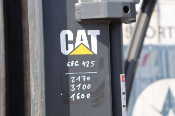 Caterpillar 2EP5000 Electric Forklift 2260kg 3.1m 2EP5000 2 Forklift image 14