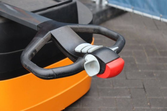 Still Electric Stacker 1000kg 1.86m 2 image 14