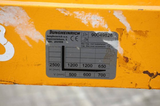 Stacker Jungheinrich EJC 12 Electric 1200kg 2.5m 2002 EJC 12 2002 2 image 14