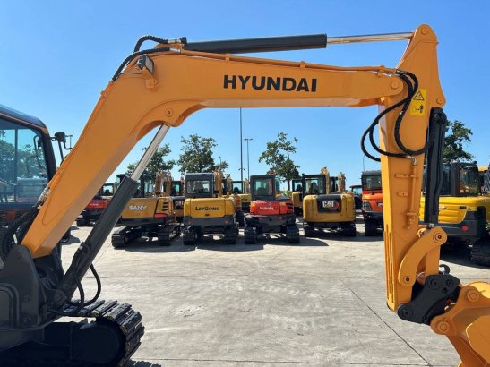 Midi excavator Hyundai R60VS Diesel 2017 R60VS 2017 2 Crawler Excavators image 14