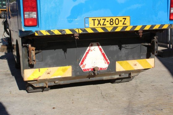 Sweeper Ravo 5002 SI CD Diesel 81kW 2000 Ravo 5002 SI CD 2000 2 image 14
