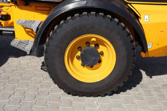 JCB 409 Agri Diesel Wheel Loader 2014 409 Agri 2014 2 Wheel Loaders image 14