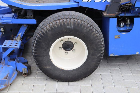 Iseki SF370FH Diesel Ride-on Mower Iseki SF370FH 2 image 14