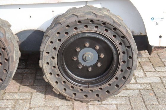 Skid steer loader Bobcat S450 Diesel 37kW 2017 7333 2017 2 Wheel Loaders image 14
