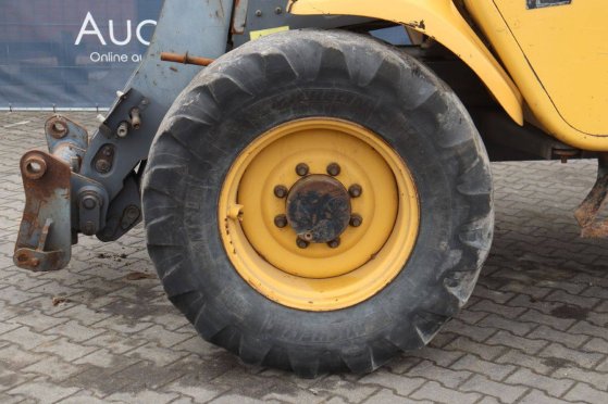 New Holland LM 410 Diesel Telehandler 2000 LM 410 2000 2 image 14