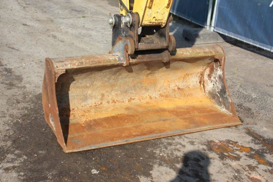 Wheel excavator Yanmar B110W Diesel 85kW 2018 B110W 2018 2 Wheeled Excavators image 14