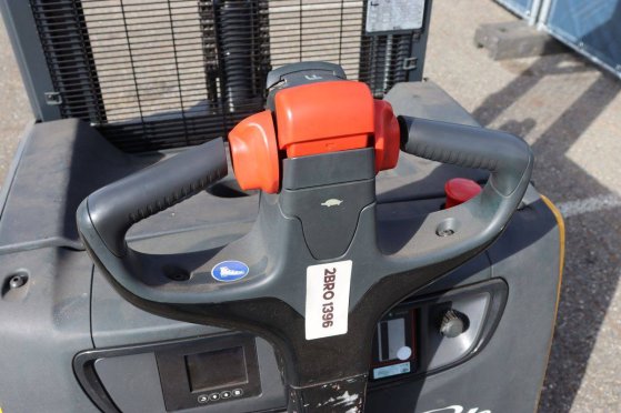Linde L14 Electric Stacker 1400kg 2021 10042 2021 2 image 14